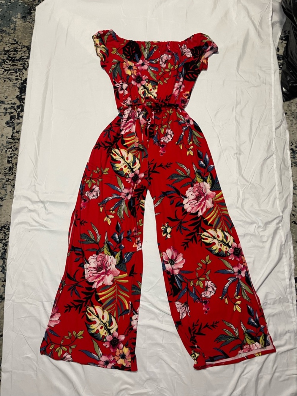 eye candy Red Tropical Floral Off-Shoulder Jumpsuit